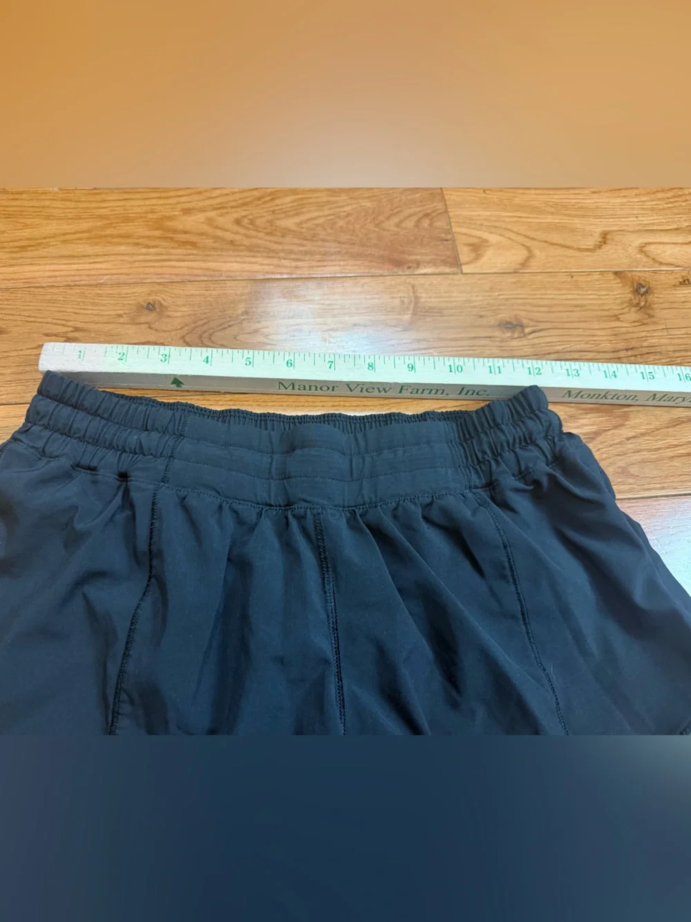 Lululemon Hotty Hot 4” Inseam Lined Shorts